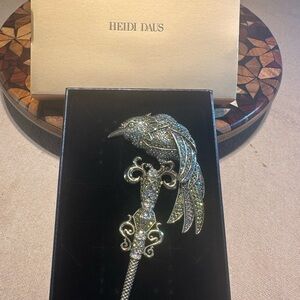 SOLD
Heidi Daus Sparkling Ravishing Ravin Brooch